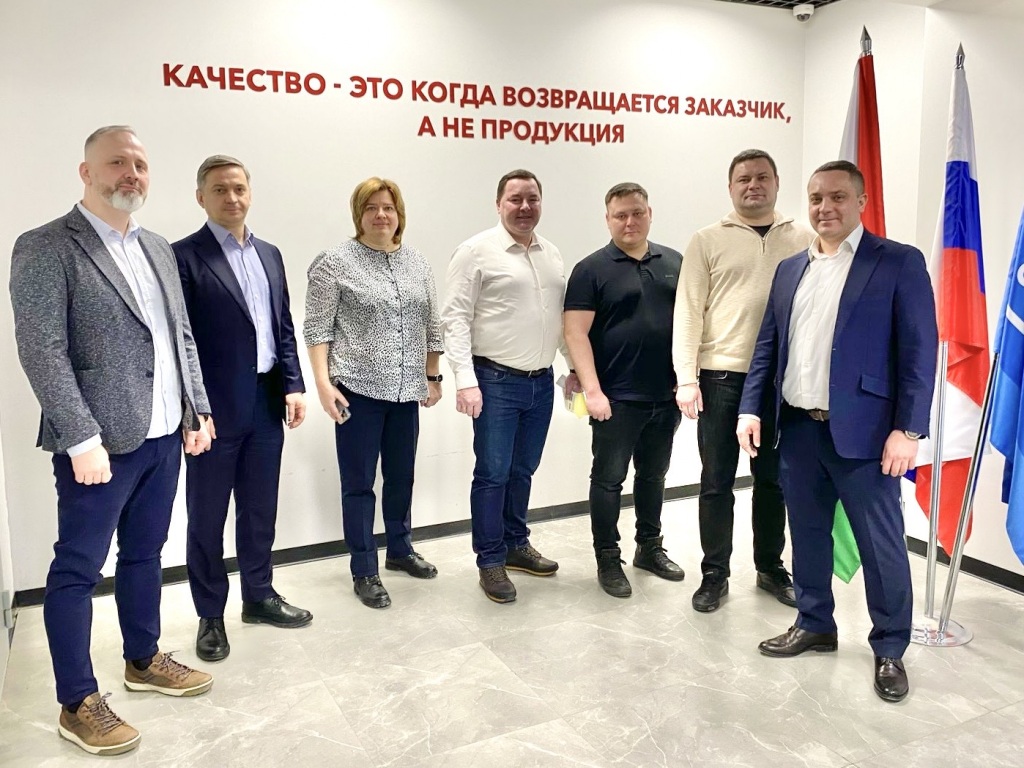 Принимаем гостей на производстве